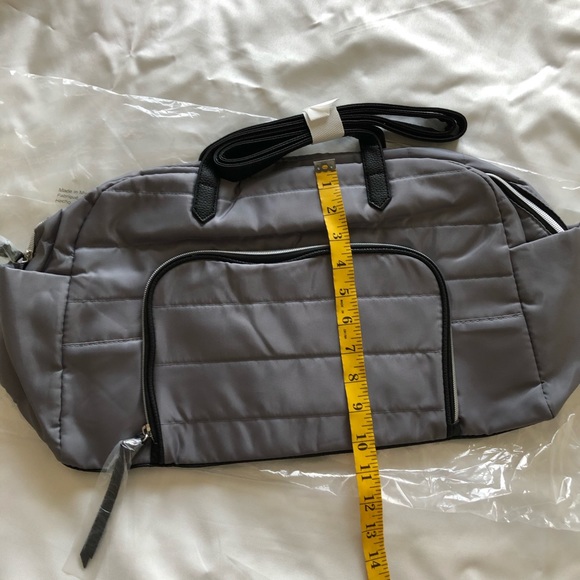 DSW Gray Duffle Bag - NEW - Picture 7 of 8